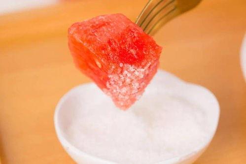 盐盐不点外卖吃瓜